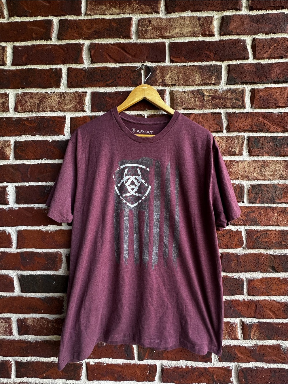 Ariat Men's Burgundy Graphic Short-Sleeve Tee
